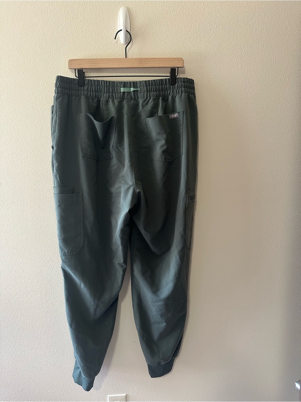 Figs uman jogger green teal string PO5620 size XXL - Picture 2 of 7